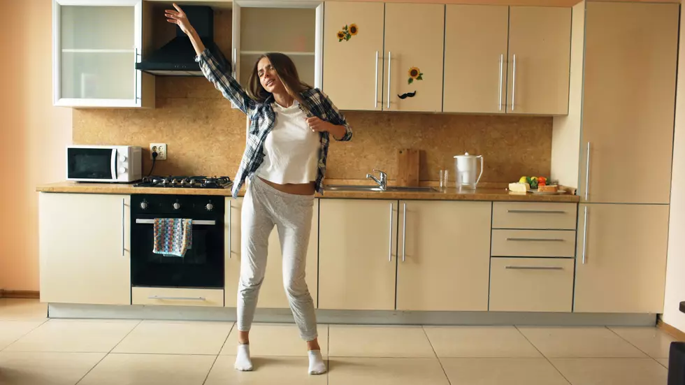 Local Restaurant Lays Down the Gauntlet for #dishwasherdanceoff