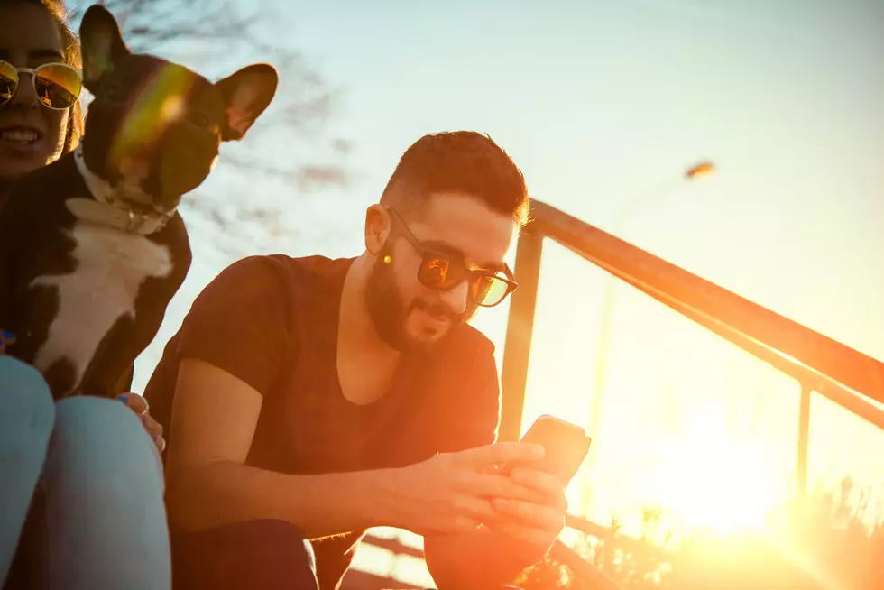 806 Health Tip: We Are All Addicted To Our Phones