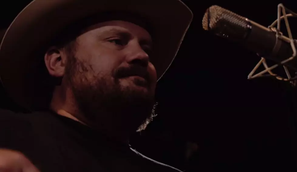 Randy Rogers Covers George Strait’s ‘Wrapped’