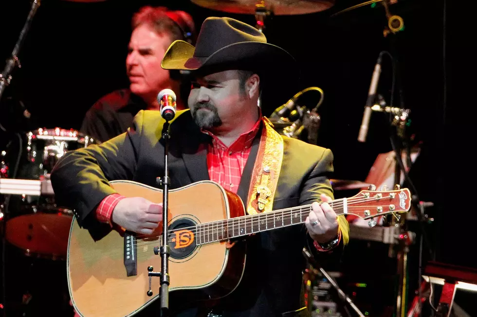 10 Criminally Underrated ’90s Country Stars