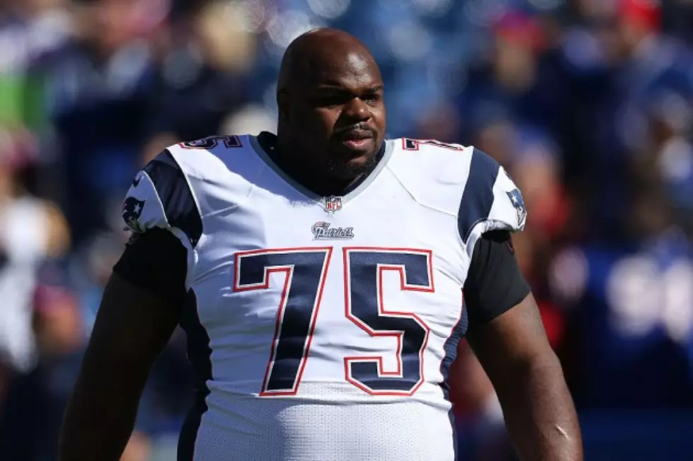 Patriots’ Vince Wilfork Surprises Fan Wearing His Jersey in Bahamas